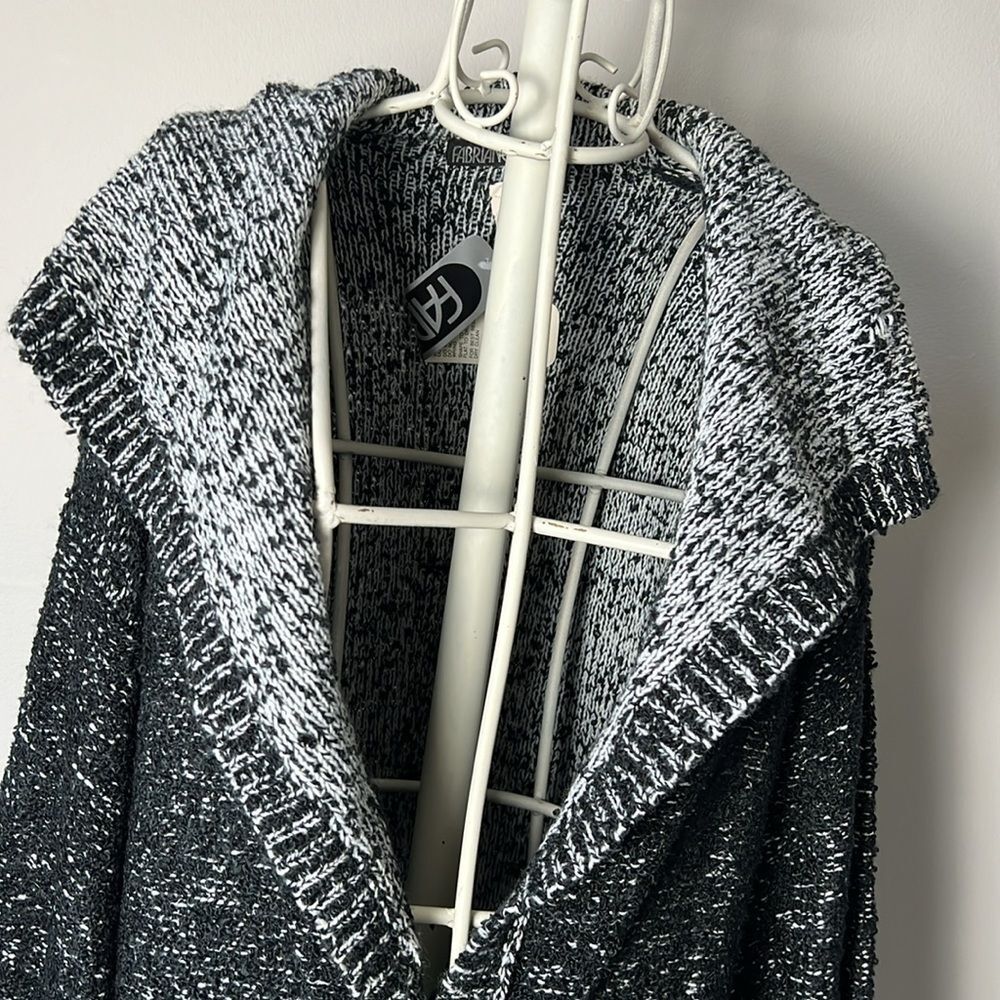 NWT Fabriano oversized sweater - Picture 2 of 6